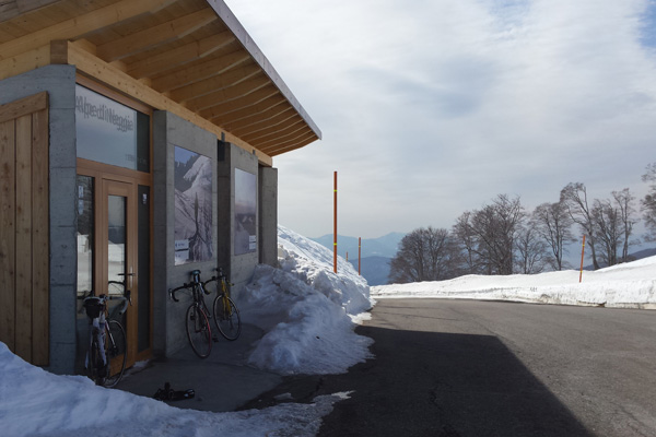 Cycling to the Snowline